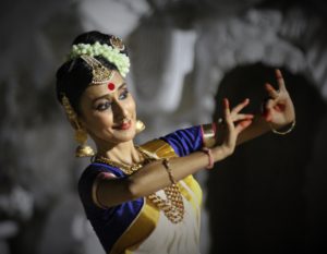 Smt Bindu Rajendran (Mohiniattam dance)